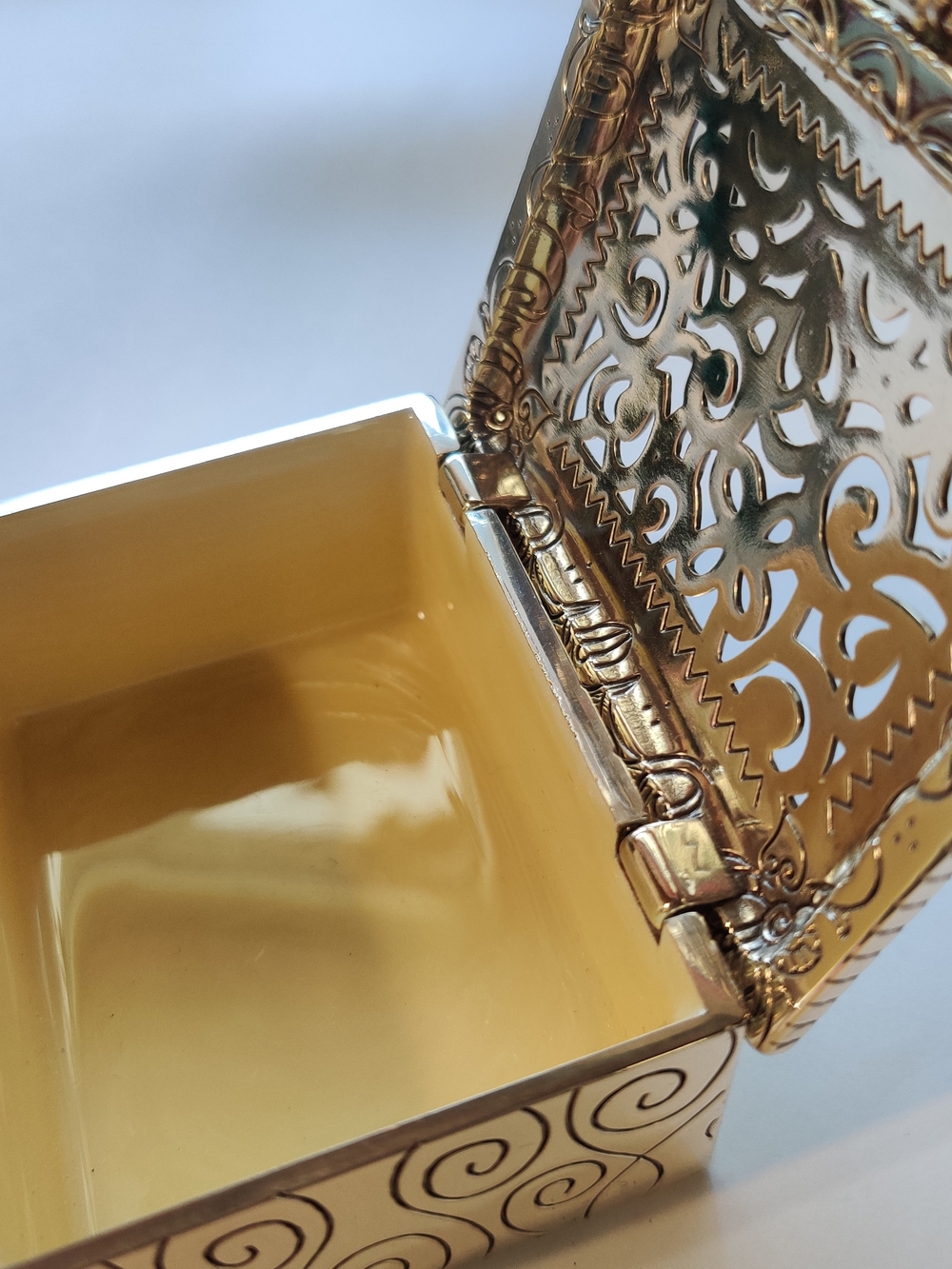 Brighton Silver Gold Filigree Jewelry Box - Picture 3 of 9